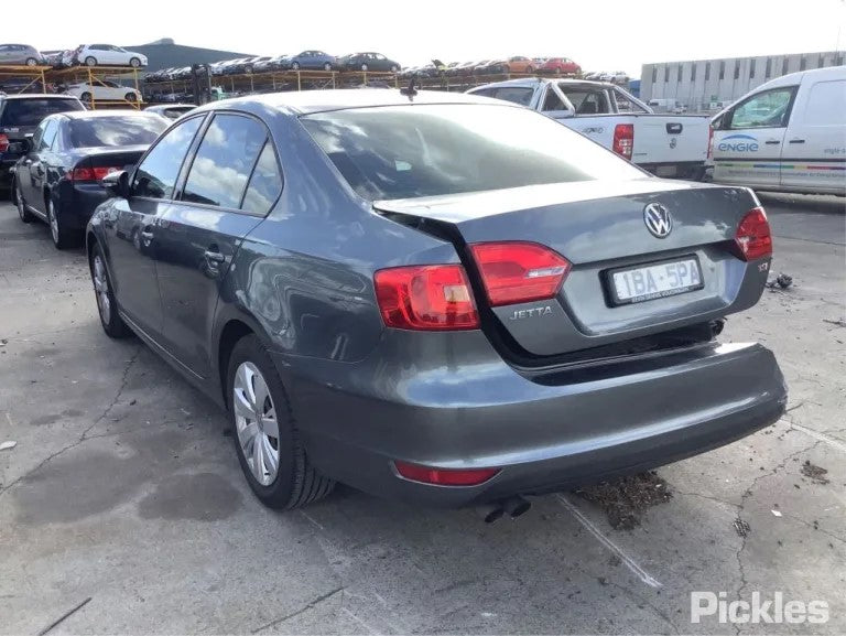 2014 VOLKSWAGEN JETTA 1B, IN BODY, W/ HALOGEN TYPE, 02/11-10/14 5C6945095E LEFT TAILLIGHT