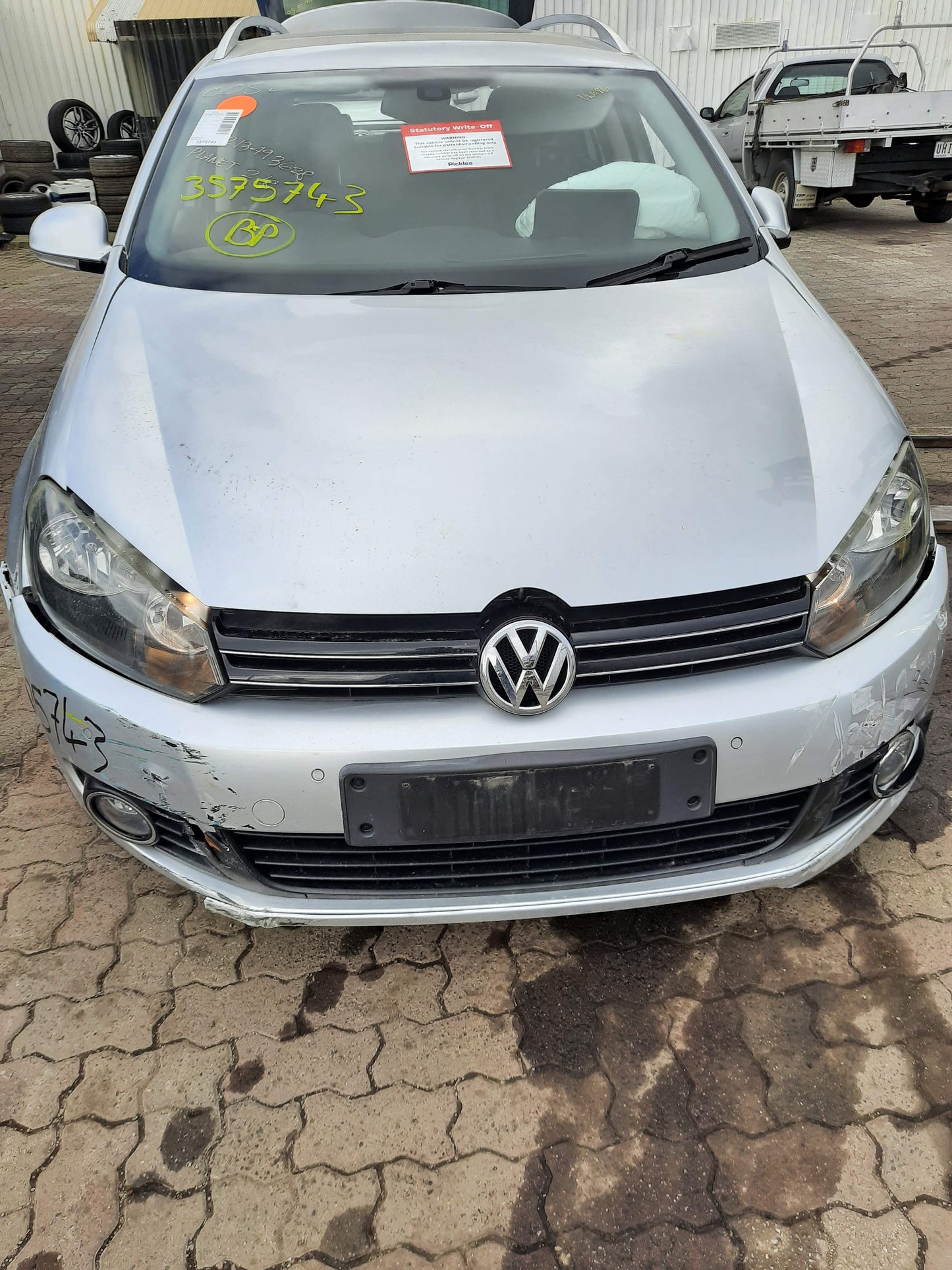 2010 VOLKSWAGEN GOLF RADIATOR GRILLE, GEN 6, WAGON, BLACK/BLACK, 09/09-01/13 1K9853651A GRILLE