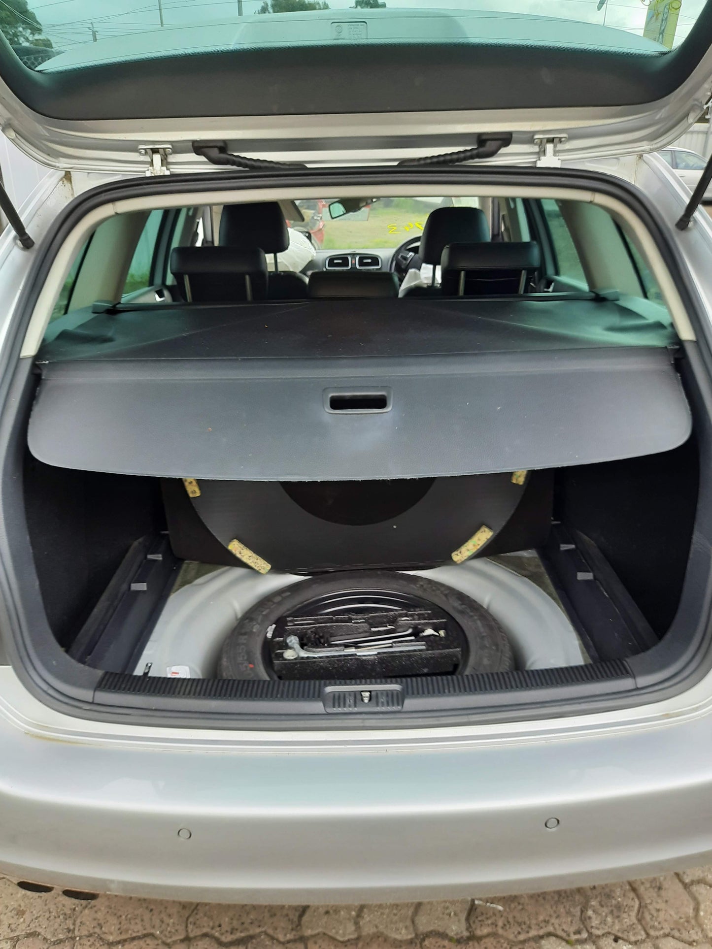 2010 VOLKSWAGEN GOLF GEN 6, WAGON, DOOR REG ASSY (REG AND MOTOR), 09/09-01/13 1K5837461B LEFT FRONT WINDOW REG MOTOR