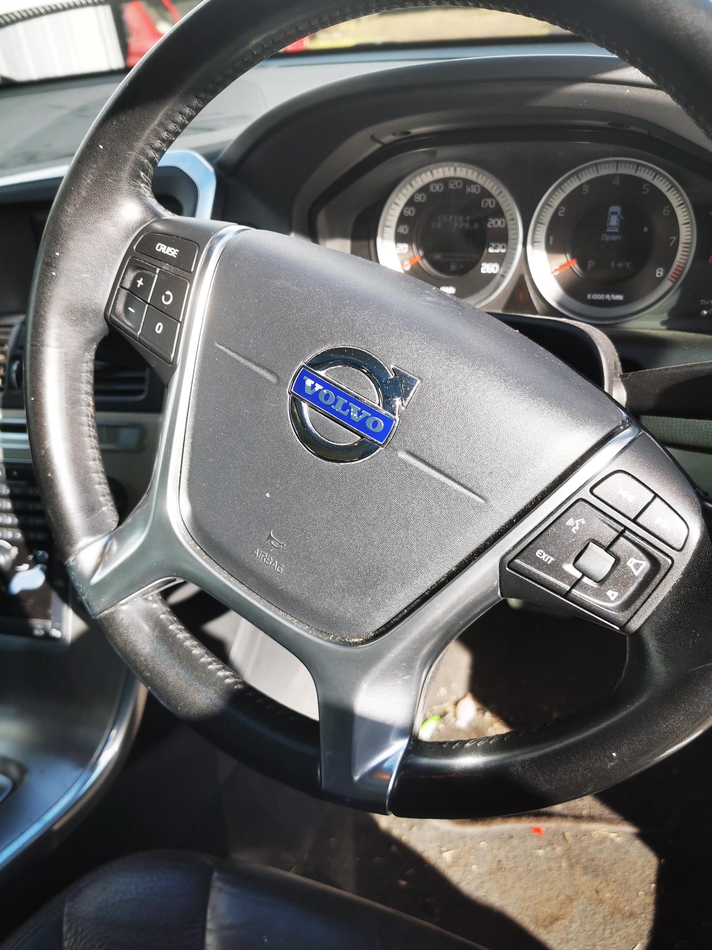 2012 VOLVO XC60 DZ, NON BLIND SPOT INFO SYSTEM TYPE, NON CAMERA TYPE, 02/09-09/13 31371127 LEFT DOOR MIRROR