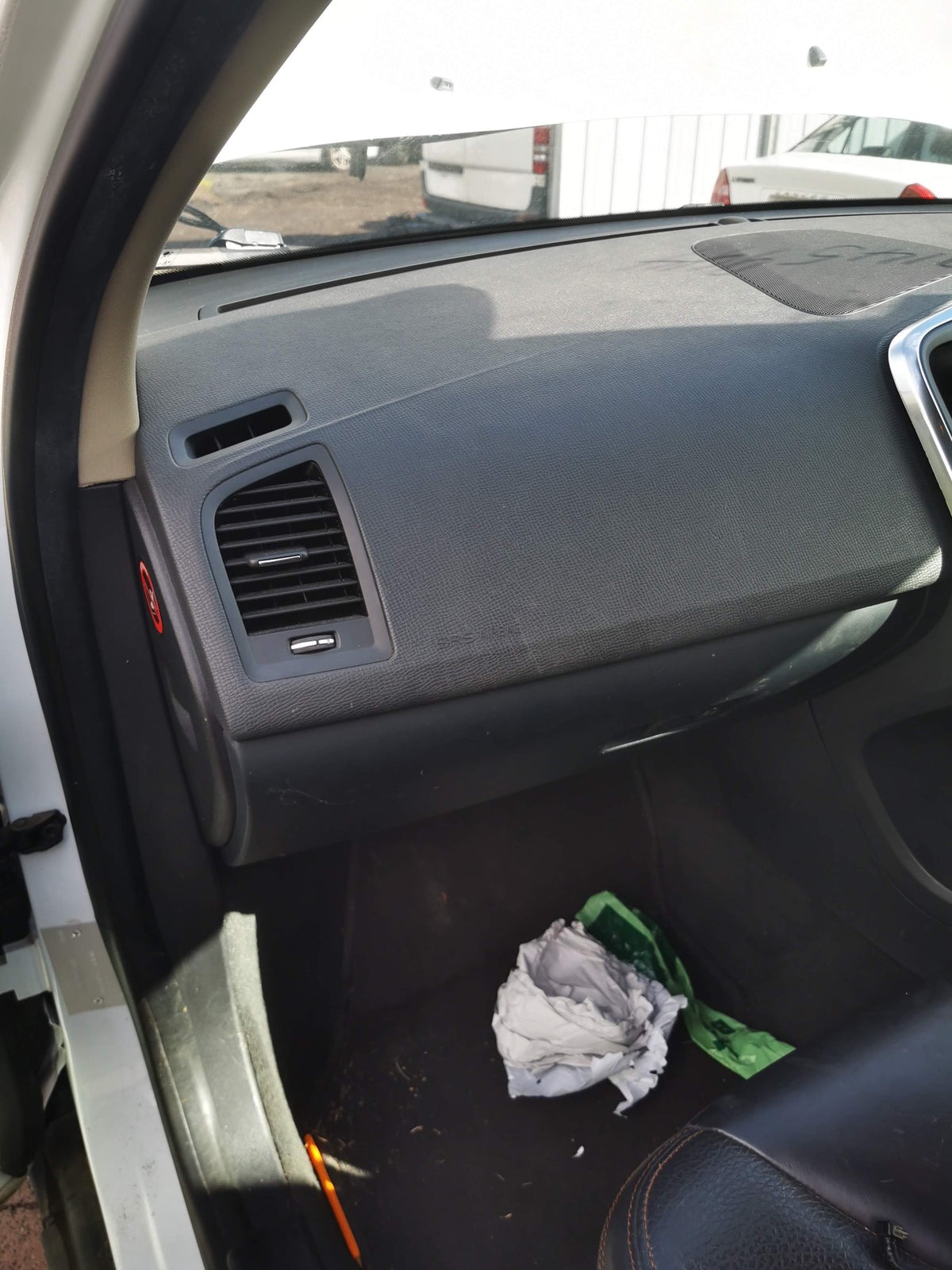 2012 VOLVO XC60 RH FRONT, CH <288204, ASSY (BELT AND STALK), DZ, 02/09-04/17  SEAT BELT STALK
