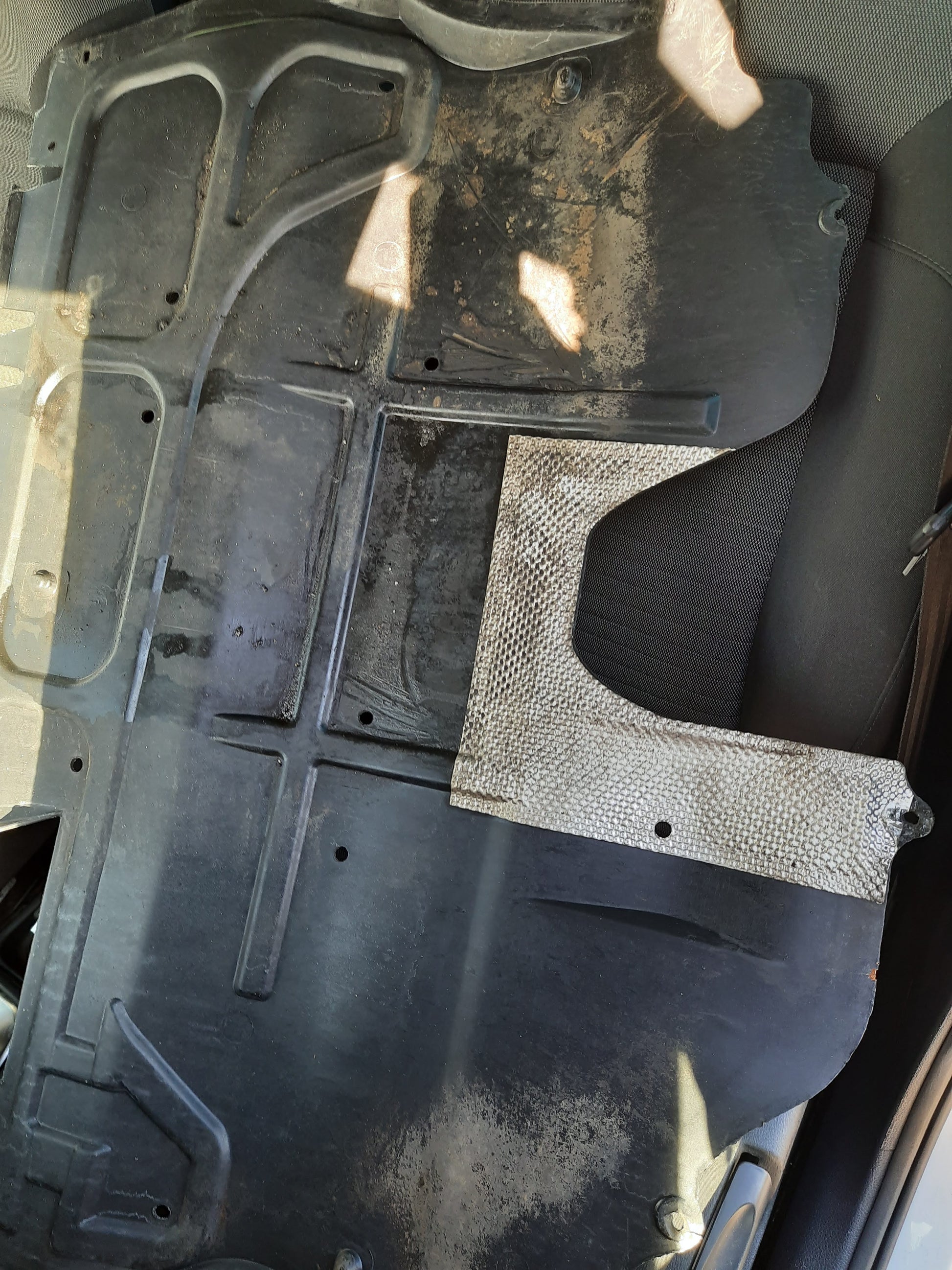 2013 VOLKSWAGEN POLO ENGINE ECU, 1.2, PETROL, AUTO, P/N 03F906070HF, ECU ONLY, 6R, 05/10-05/14 03F906070HF ECU