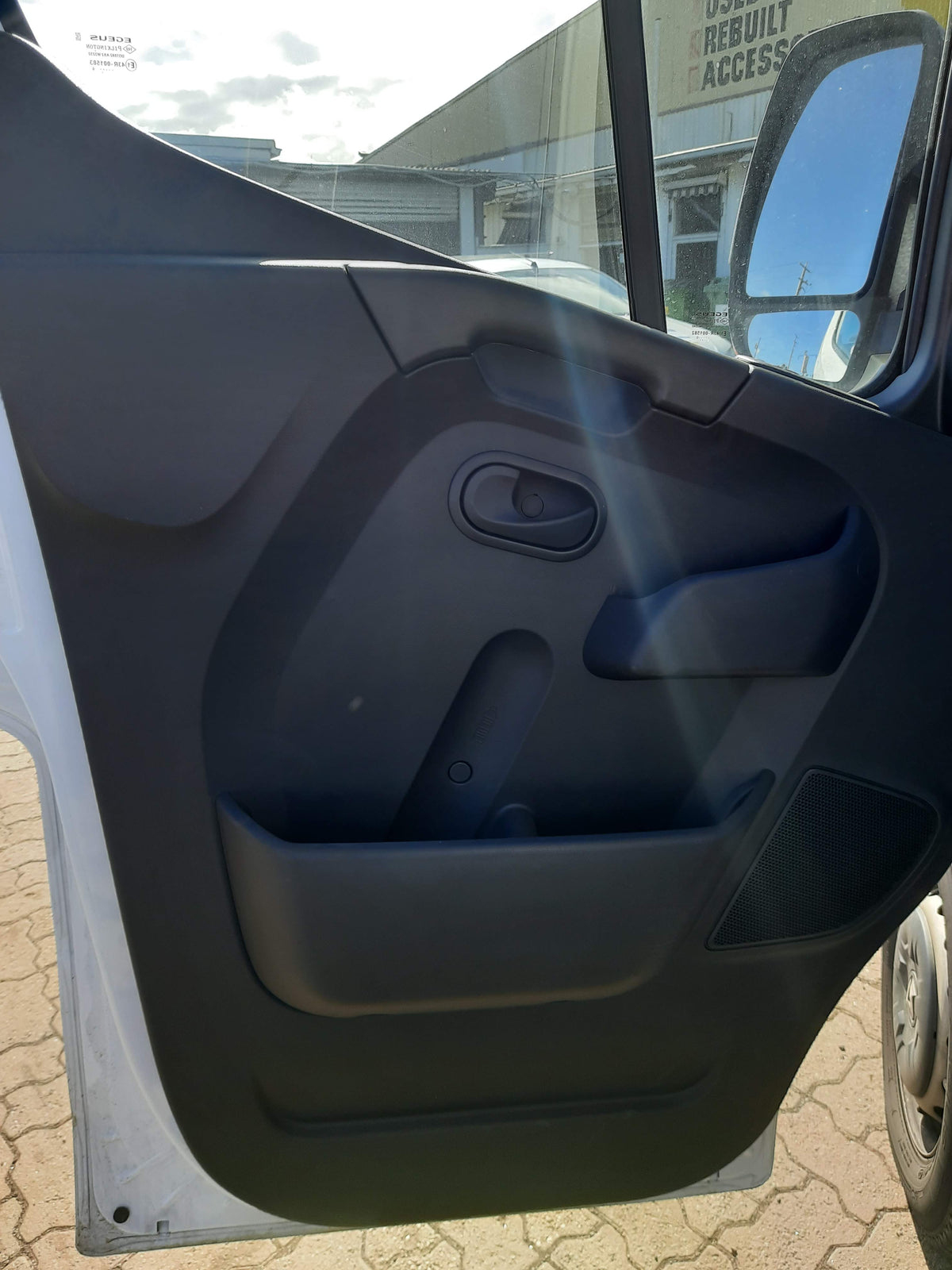 2020 RENAULT MASTER FUEL DOOR, X62, 09/11- 7701209654 FUEL DOOR FILLER