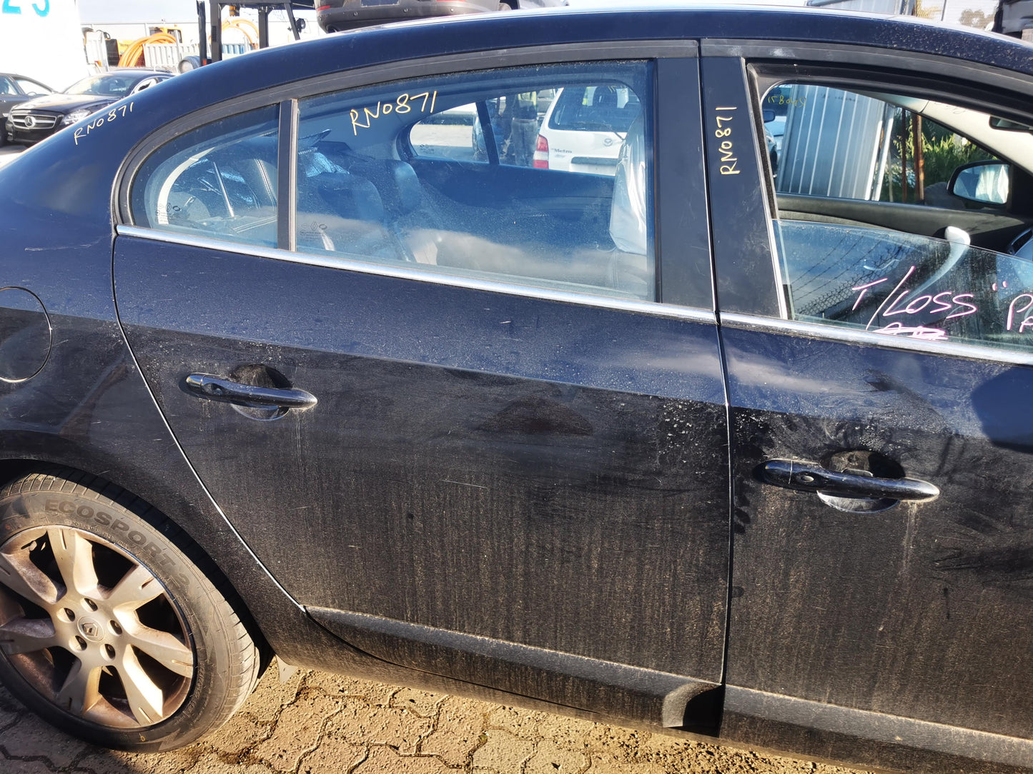 2011 RENAULT FLUENCE X38 09/10-01/16 803000009R RIGHT FRONT DOOR WINDOW