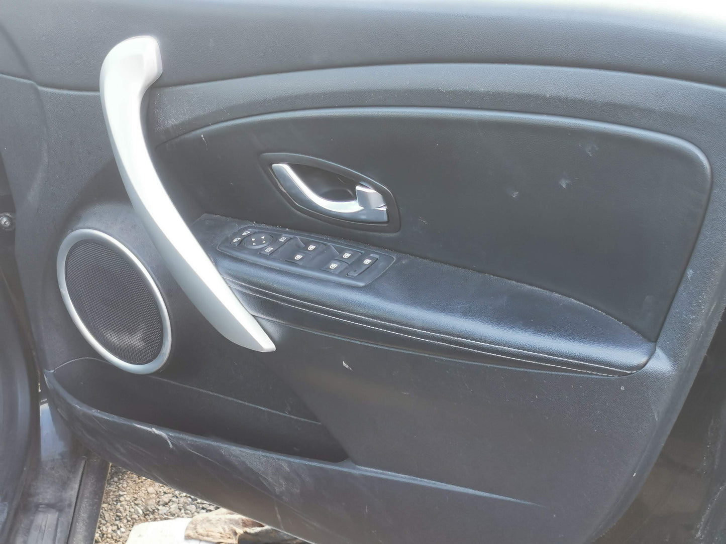 2011 RENAULT FLUENCE LEFT FRONT DOOR LOCK, X38, 09/10-08/13 805032702R DOOR BOOT GATE LOCK