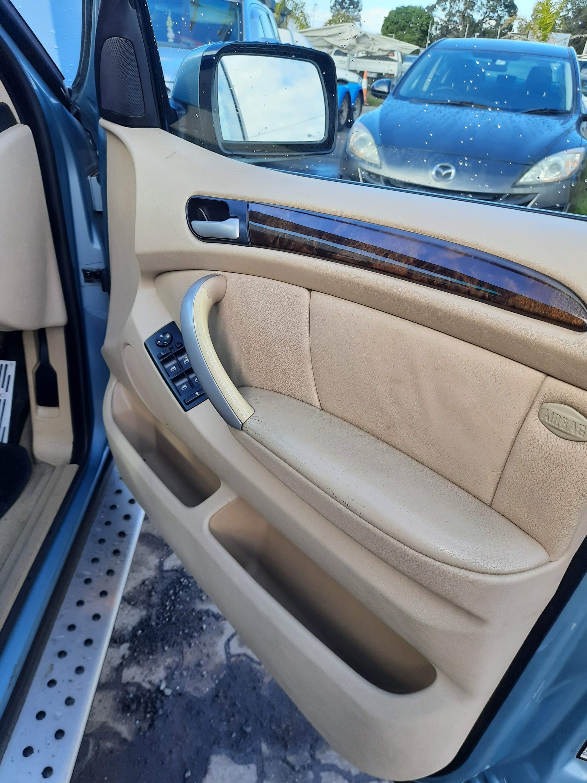 2001 BMW X5 E53, SINGLE GLAZE, 11/00-08/06  LEFT REAR DOOR WINDOW