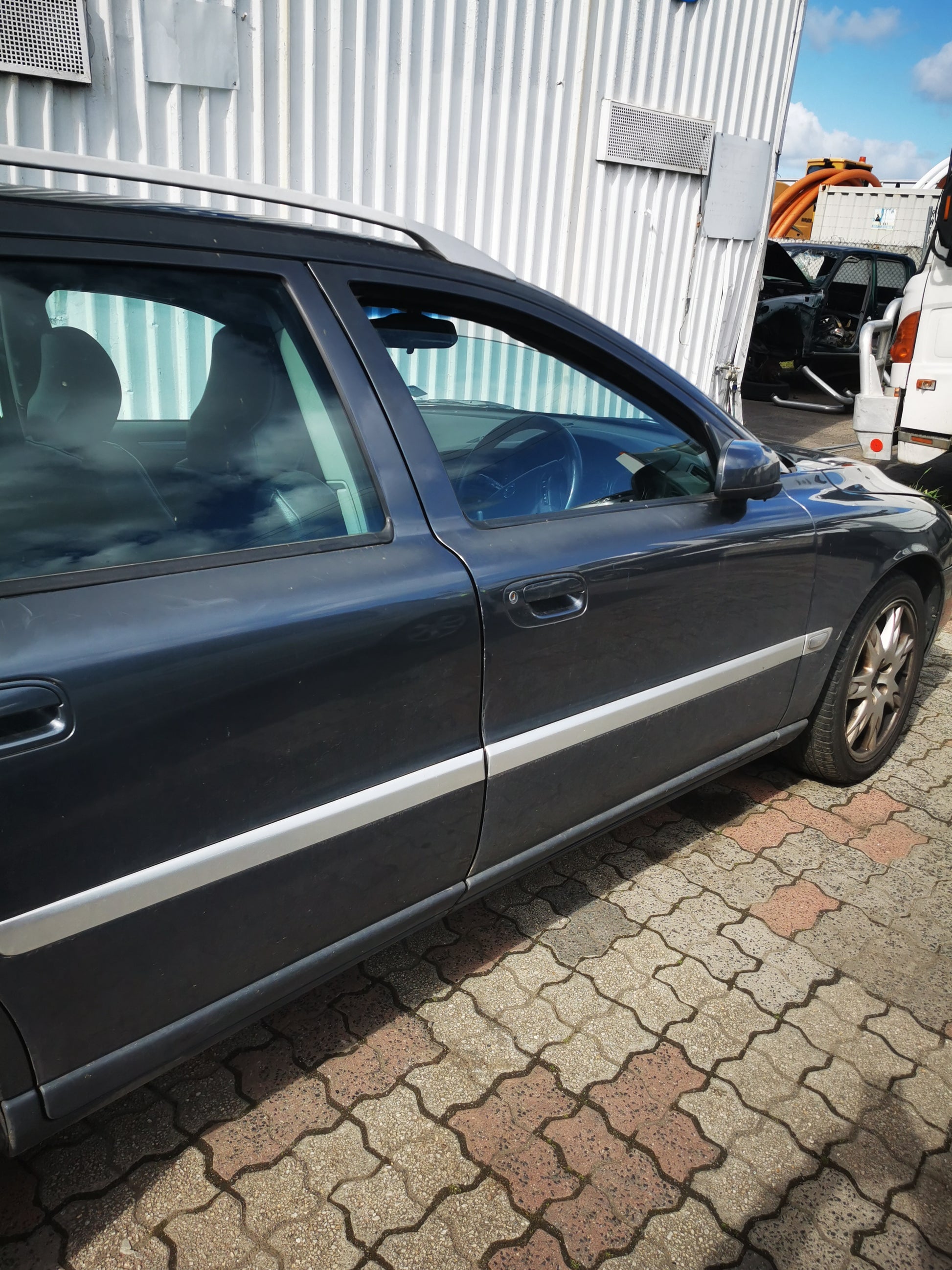 2003 VOLVO S70/V70/C70 V70 (YV1SW...), RH FRONT (MASTER SWTCH), CH -348999, 03/00-12/07 31334466 PWR DR WIND SWITCH