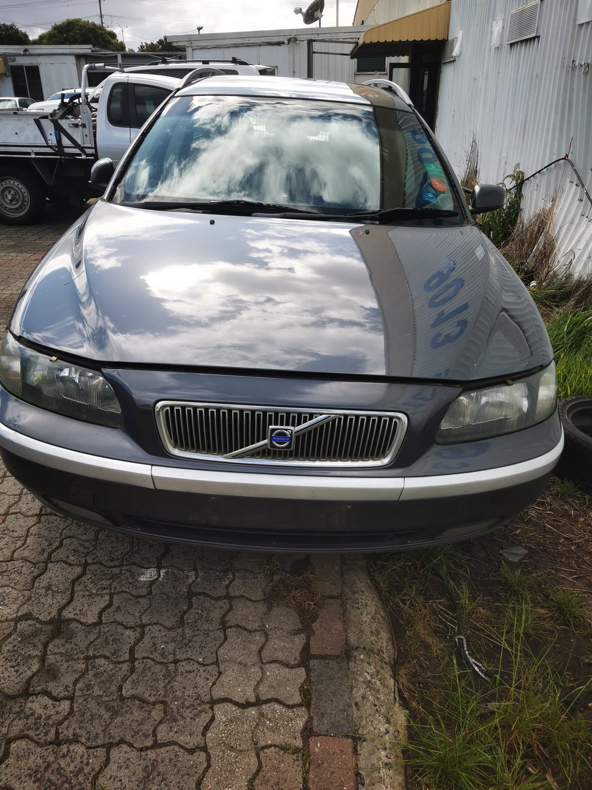 2003 VOLVO S70/V70/C70 V70 (YV1SW), HALOGEN TYPE, VIN -459115, 03/00-12/07 8693571 LEFT HEADLAMP