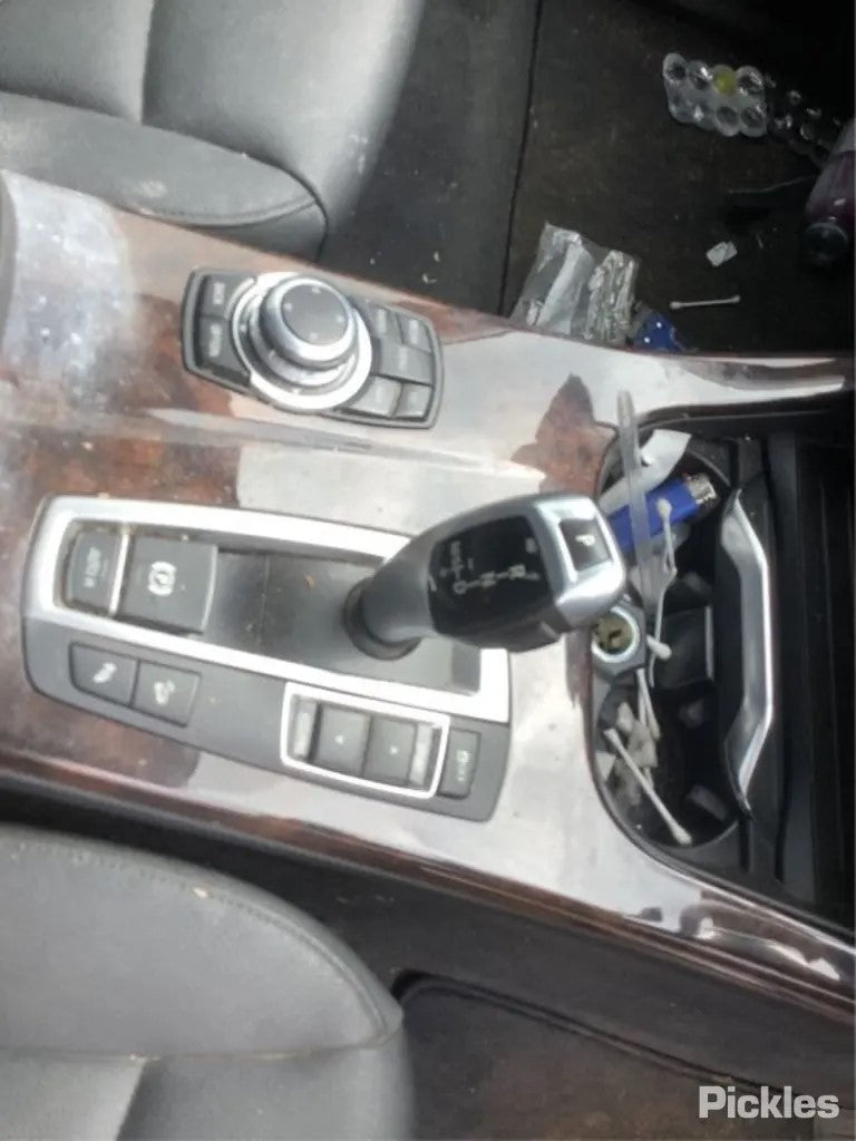 2014 BMW X3 F25, 03/11-07/17  COURTESY LIGHT