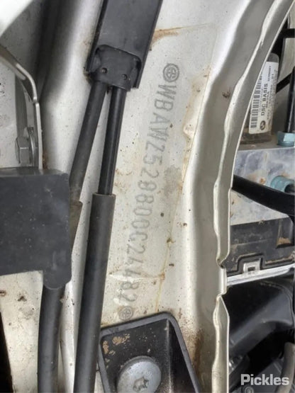 2014 BMW X3 F25, 03/11-07/17  COURTESY LIGHT