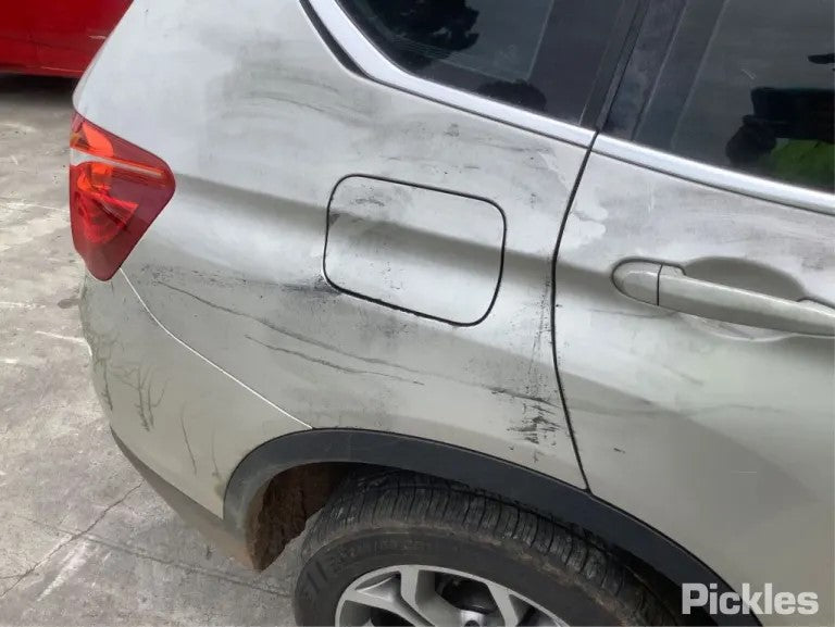 2014 BMW X3 F25, 03/11-07/17  COURTESY LIGHT