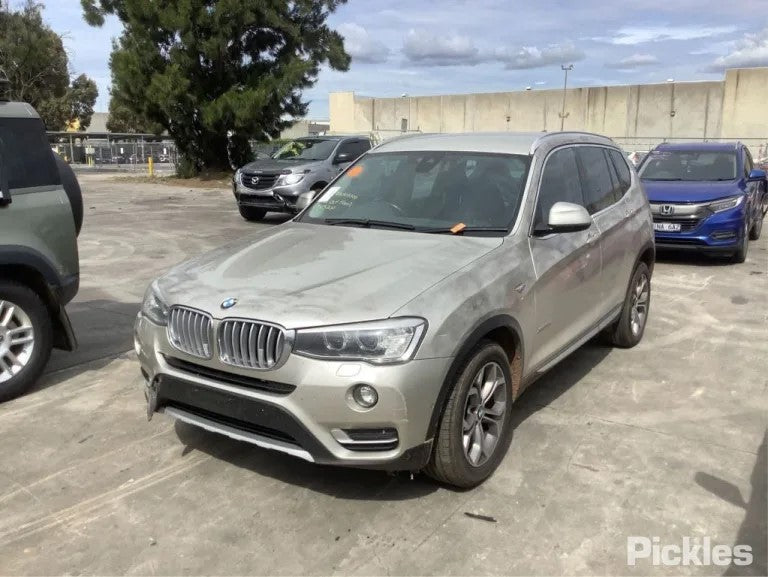 2014 BMW X3 F25, 03/11-07/17  COURTESY LIGHT
