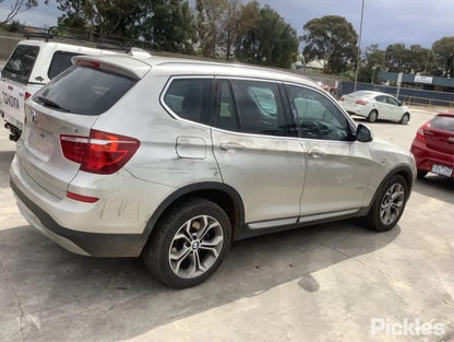 2014 BMW X3 F25, 03/11-07/17  COURTESY LIGHT