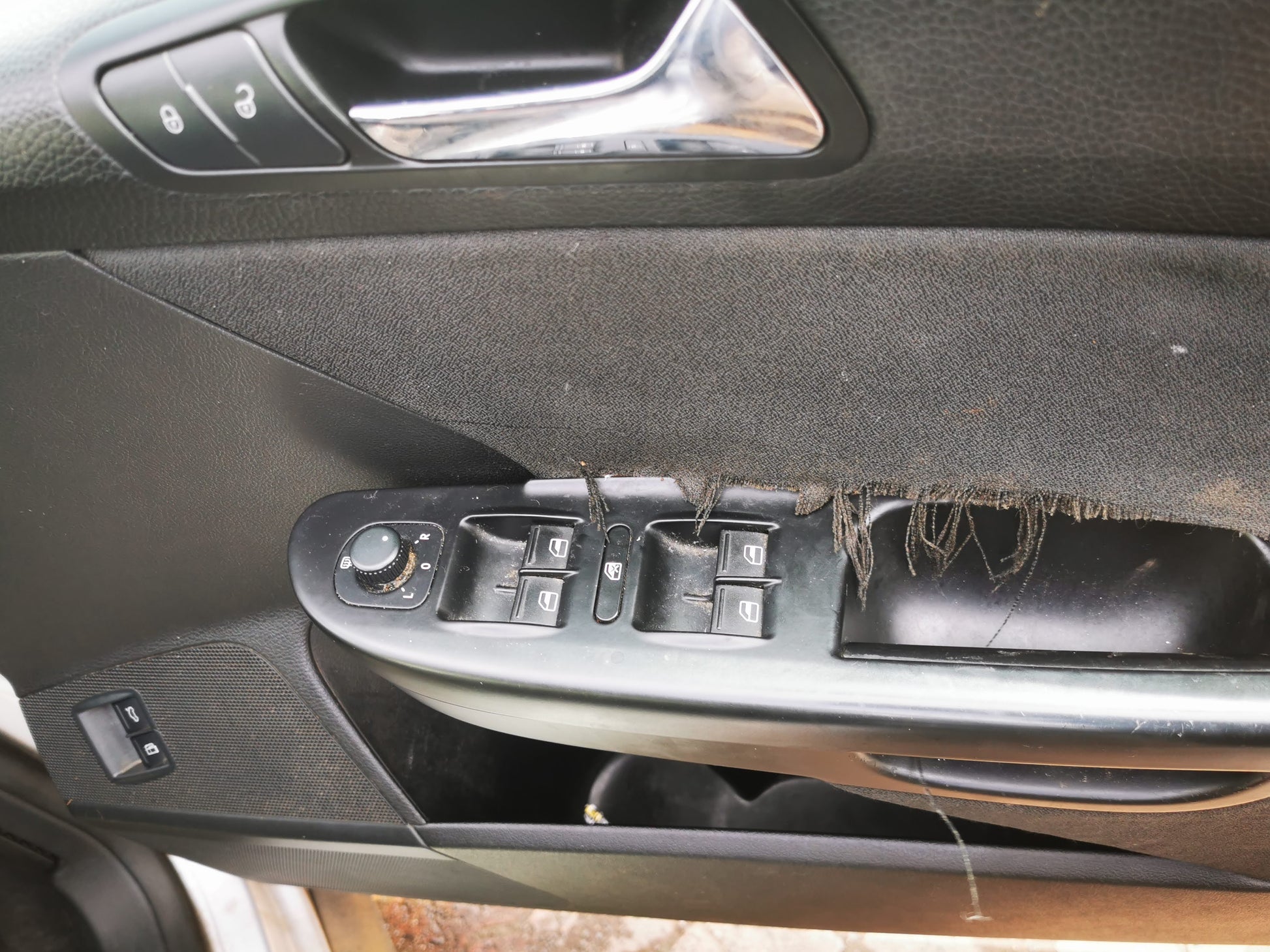 2008 VOLKSWAGEN PASSAT 3C/MK6 B6, WAGON, W/ PARK SENSOR TYPE, 03/06-09/10 3C9807417E REAR BUMPER