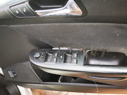 2008 VOLKSWAGEN PASSAT TAILGATE LAMP (RH SIDE), 3C/MK6 B6, WAGON, NON TINTED TYPE, 03/06-09/10 3C9945094A REAR GARNISH