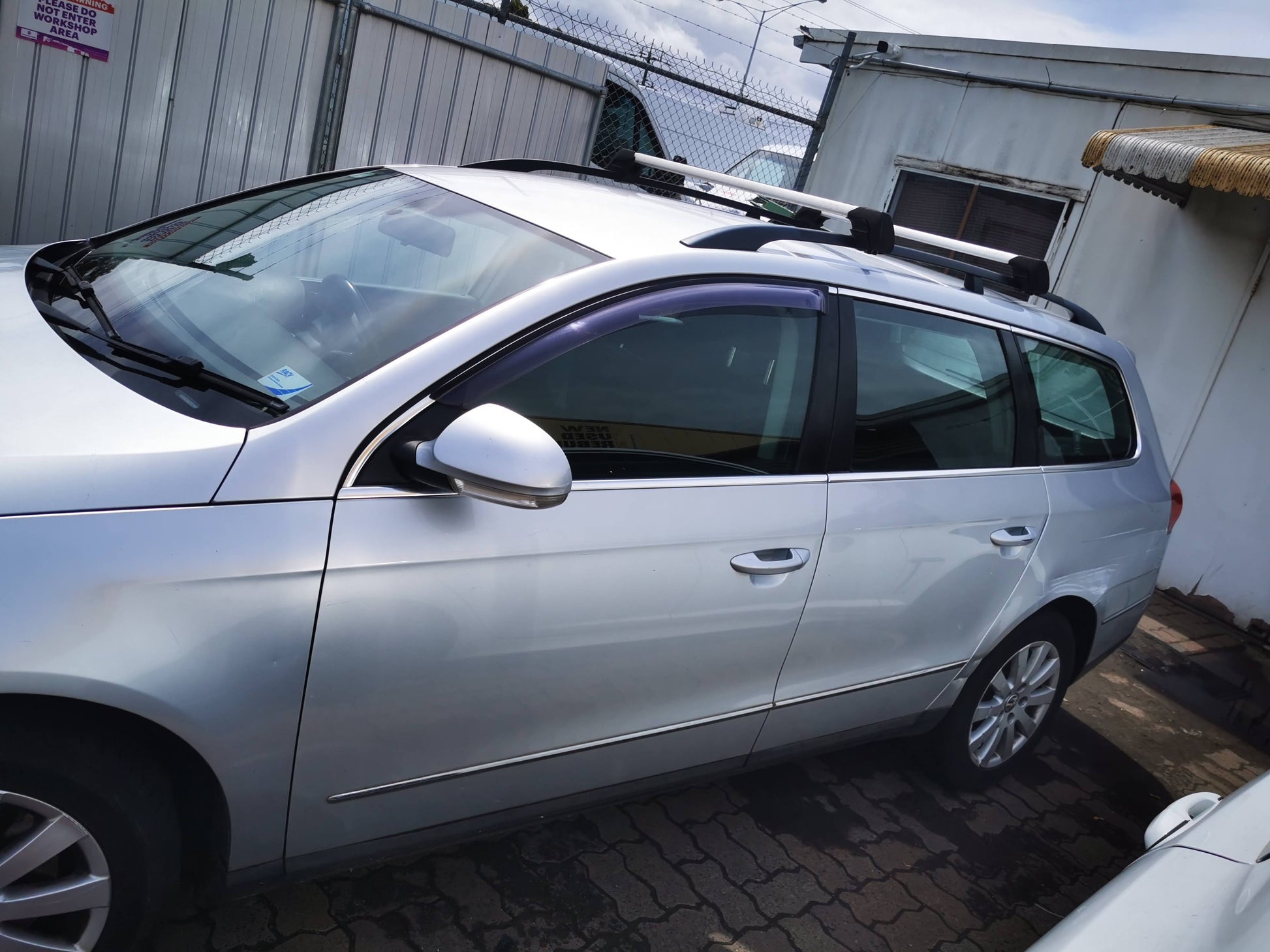 2008 VOLKSWAGEN PASSAT RIGHT REAR DOOR LOCK, 3C/MK6 B6-B7, SEDAN/WAGON, P/N 3C4839016A, 03/06-05/15 3C4839016A DOOR BOOT GATE LOCK