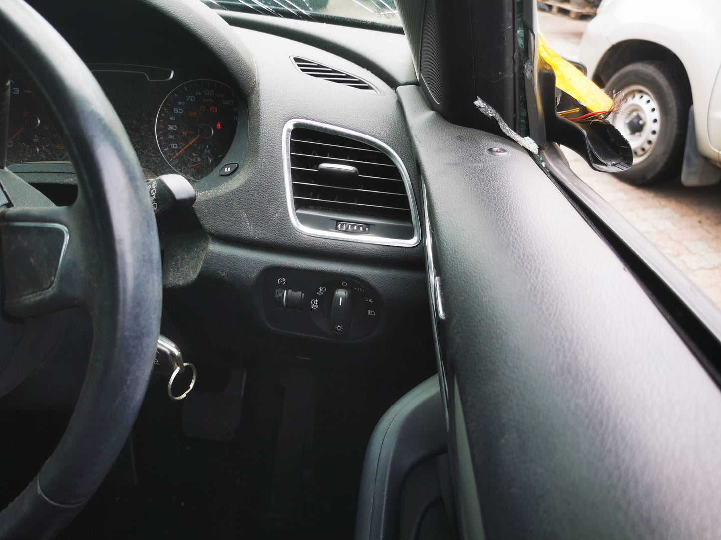 2012 AUDI Q3 8U, Q3/RSQ3, XENON, NON ADAPTIVE TYPE, 03/12-10/14 8U0941044A RIGHT HEADLAMP