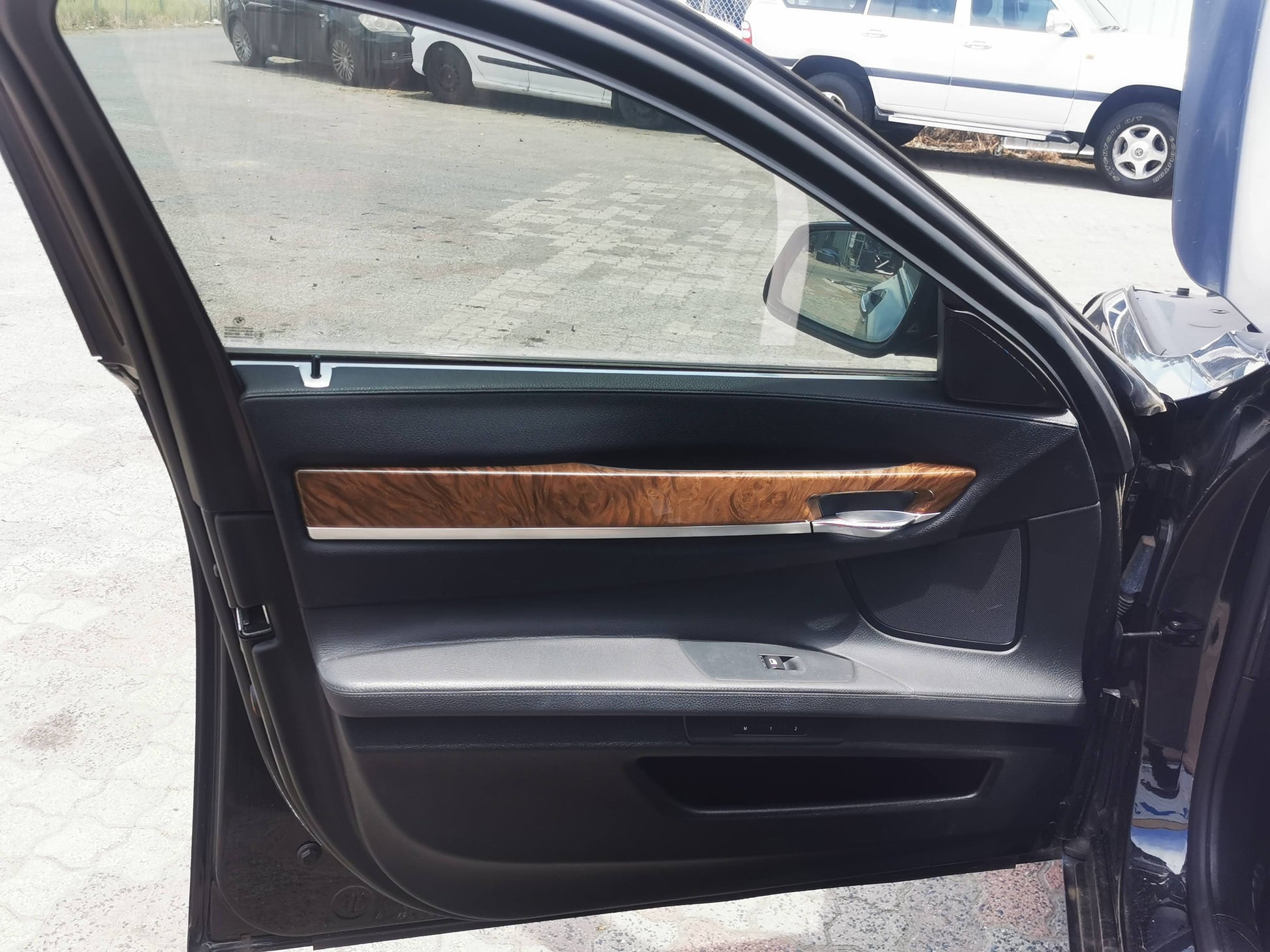 2009 BMW 7 SERIES F01/F02, DOOR REG ASSY (REG AND MOTOR), 10/08-09/15 51337183106 RIGHT FRONT WINDOW REG MOTOR