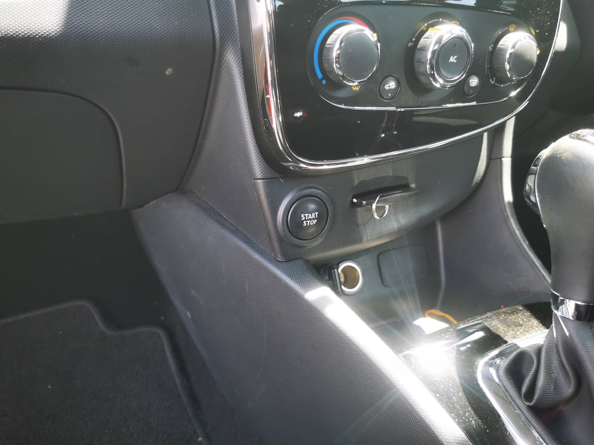 2014 RENAULT CLIO X98, 09/13-10/19  MISC SWITCH RELAY