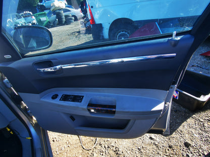 2006 CHRYSLER 300C AMPLIFIER, HEMI TYPE, 11/05-12/11  RADIO CD DVD SAT TV