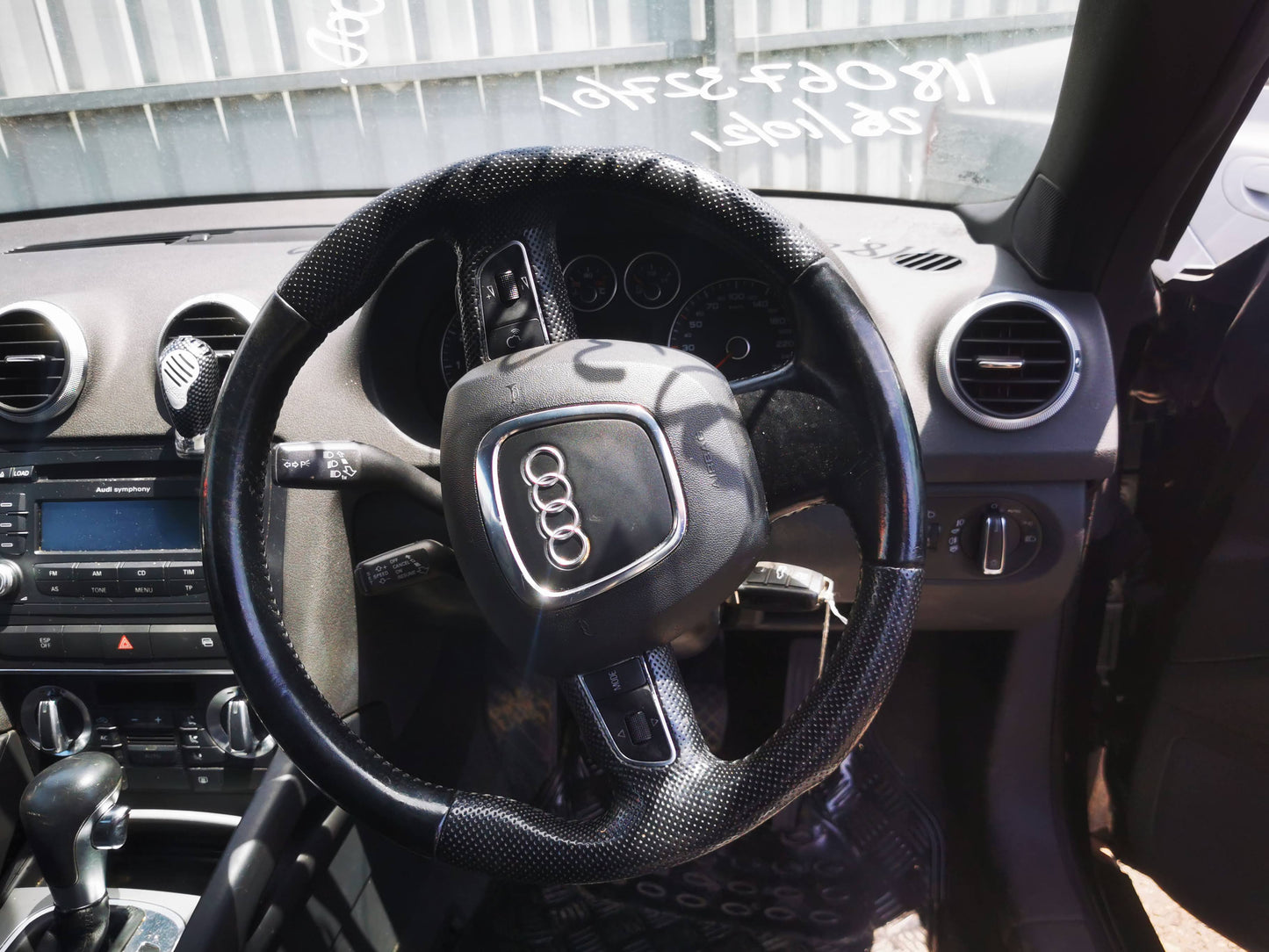 2010 AUDI A3 8P, DOOR REG ASSY (REG AND MOTOR), 2DR CABRIOLET, 07/08-04/13 8P7837462F RIGHT FRONT WINDOW REG MOTOR