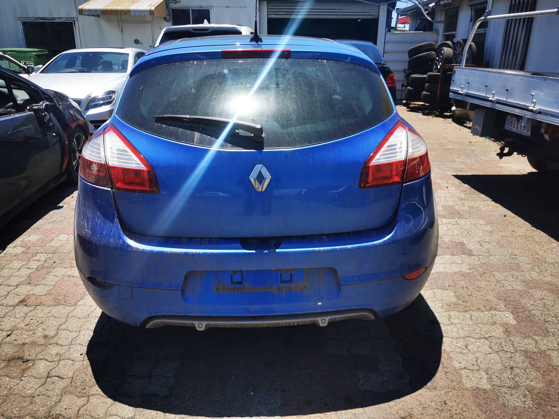 2013 RENAULT MEGANE BUMPER FOGLAMP, E95, CABRIO, GT-LINE, 09/10-06/13  LEFT INDICATOR FOG SIDE