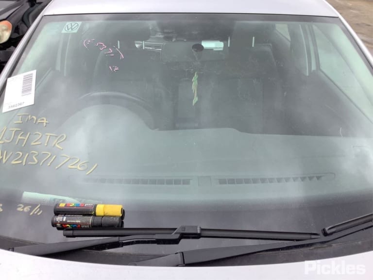 2017 VOLKSWAGEN POLO 6R, POWER, 5DR HATCH, 05/14-09/17 6R4837461N LEFT FRONT WINDOW REG MOTOR