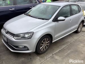 2017 VOLKSWAGEN POLO 6R, POWER, 5DR HATCH, 05/14-09/17 6R4837462N RIGHT FRONT WINDOW REG MOTOR