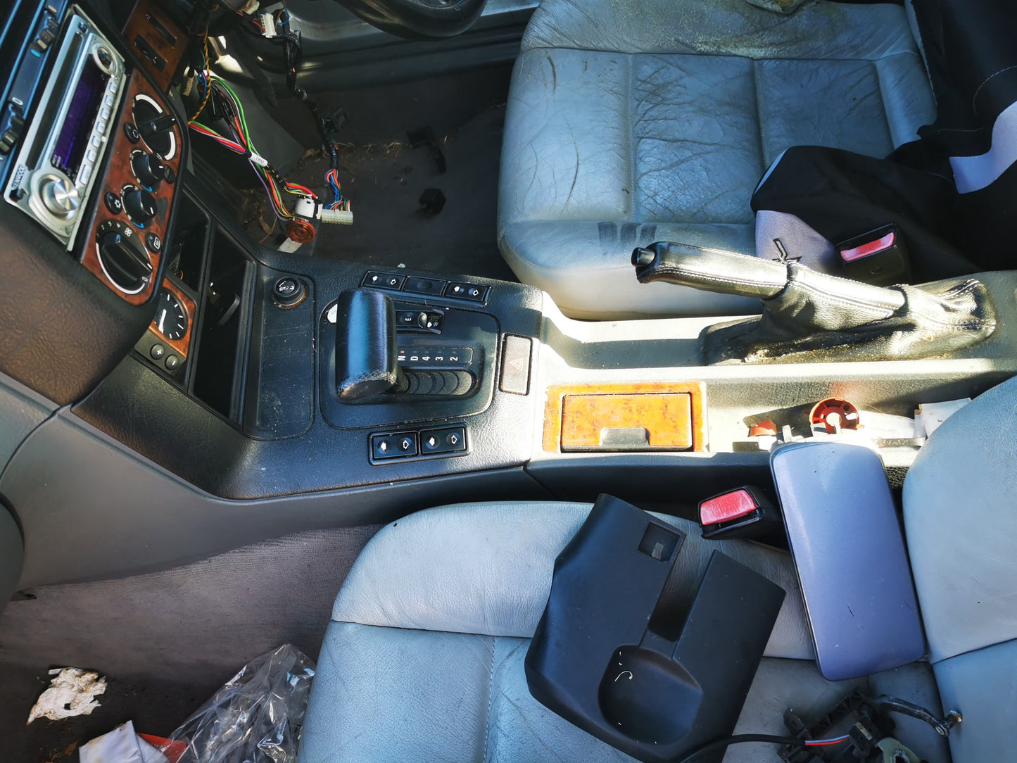 1994 BMW 3 SERIES LEFT FRONT DOOR LOCK, E36, SEDAN, 05/91-09/00 51218122203 DOOR BOOT GATE LOCK