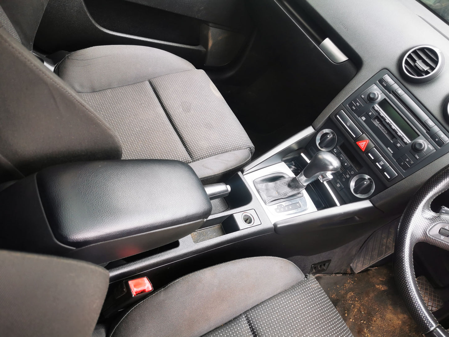 2006 AUDI A3 8P, 5DR HATCHBACK, 06/04-04/13 8P4845201A LEFT FRONT DOOR WINDOW