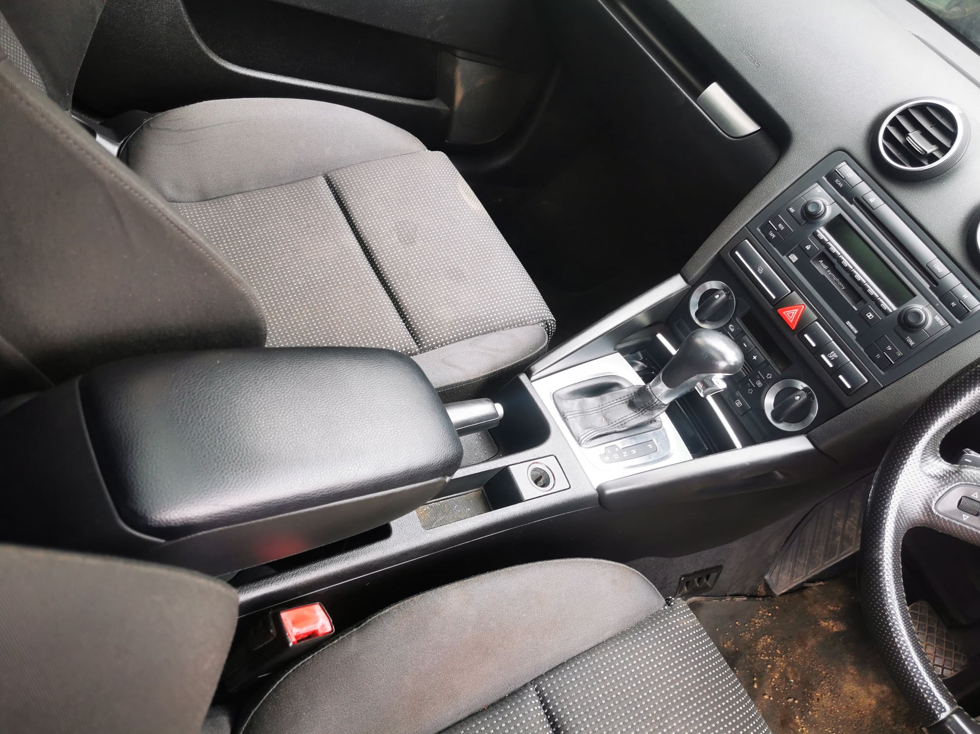 2006 AUDI A3 A3, 8P, 5DR HATCH, NON FOLDING TYPE, 03/04-09/08 8P2858532K RIGHT DOOR MIRROR