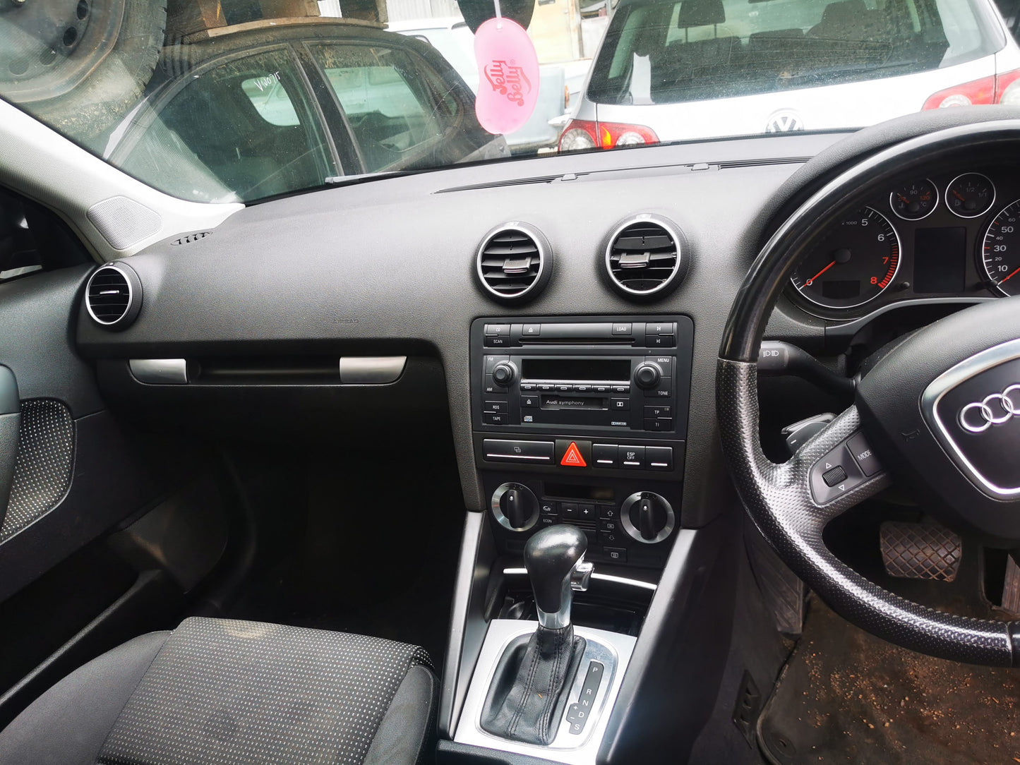 2006 AUDI A3 8P, 5DR HATCH, 03/04-04/13 8P4833051A LEFT FRONT DOOR