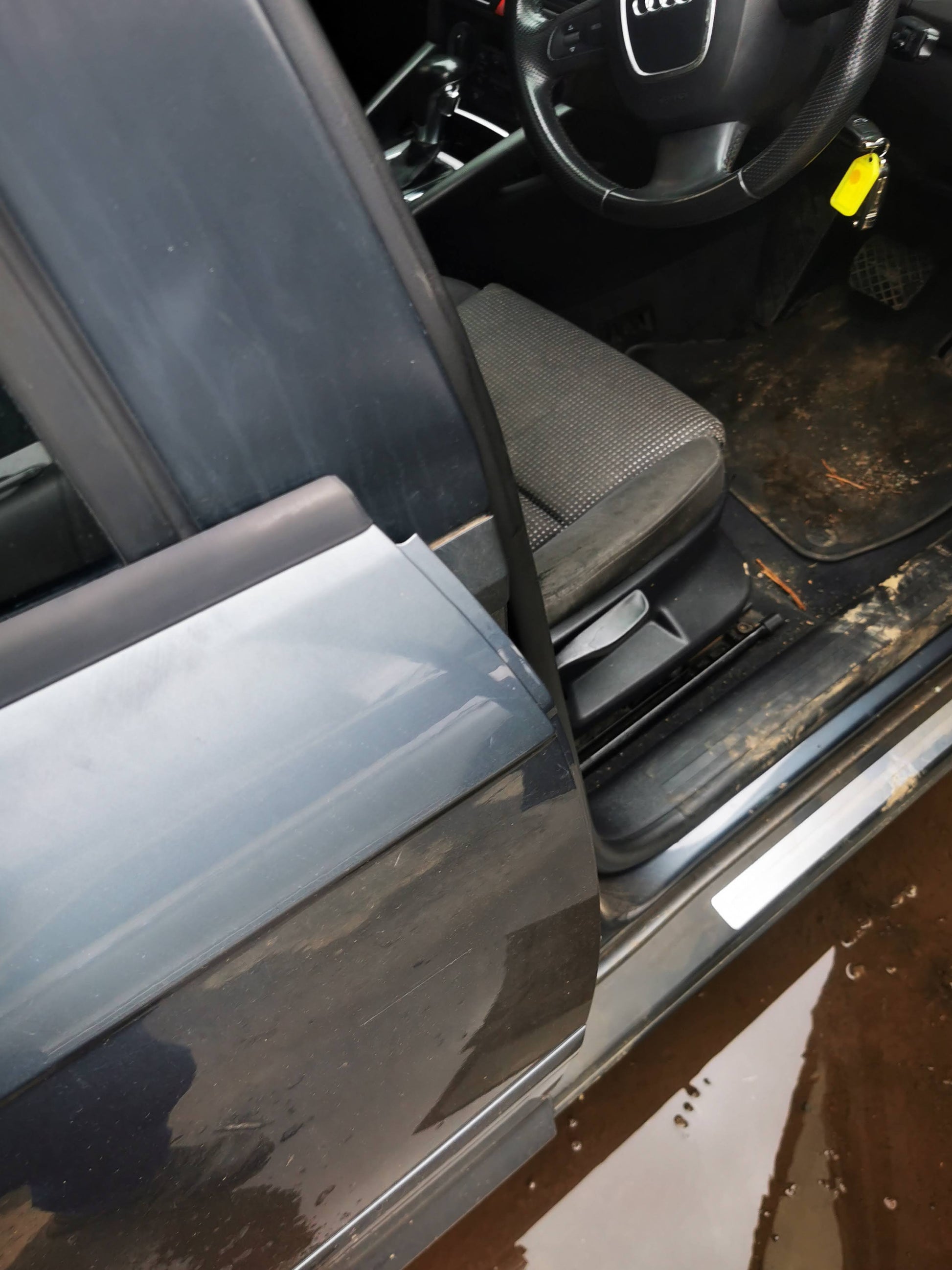 2006 AUDI A3 8P, 5DR HATCHBACK, 06/04-04/13 8P4845201A LEFT FRONT DOOR WINDOW