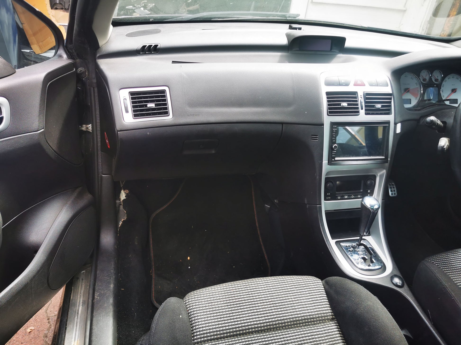 2006 PEUGEOT 307 T6, HATCH/WAGON/CABRIO, 10/05-12/09 7840R0 LEFT GUARD