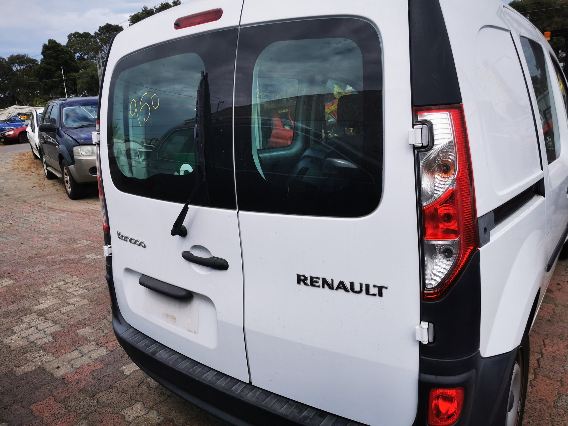 2015 RENAULT KANGOO X61, RH SIDE, 10/10- 8200430126 SUNVISOR