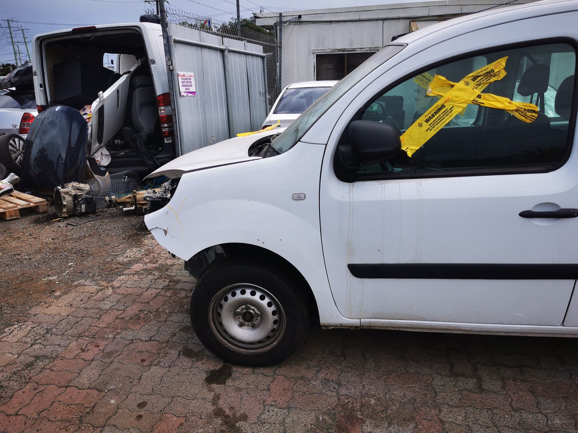 2015 RENAULT KANGOO PETROL, 1.6, X61, 10/10-06/16 8200266777 STARTER