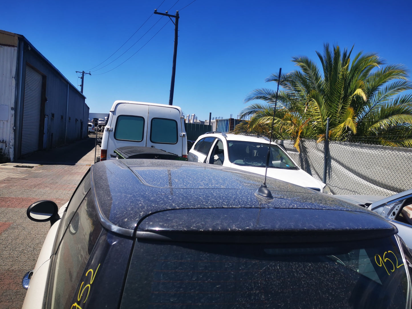 2009 MINI COOPER LEFT FRONT DOOR LOCK, R55/R56, HATCH/WAGON, 01/09-05/14 51212752597 DOOR BOOT GATE LOCK