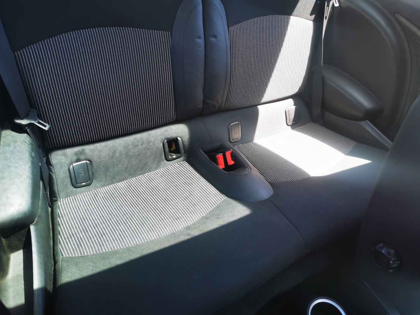 2009 MINI COOPER R55/R56/R57, WAGON/3DR HATCH/CABRIO, 03/07-05/15 51332756083 LEFT FRONT WINDOW REG MOTOR