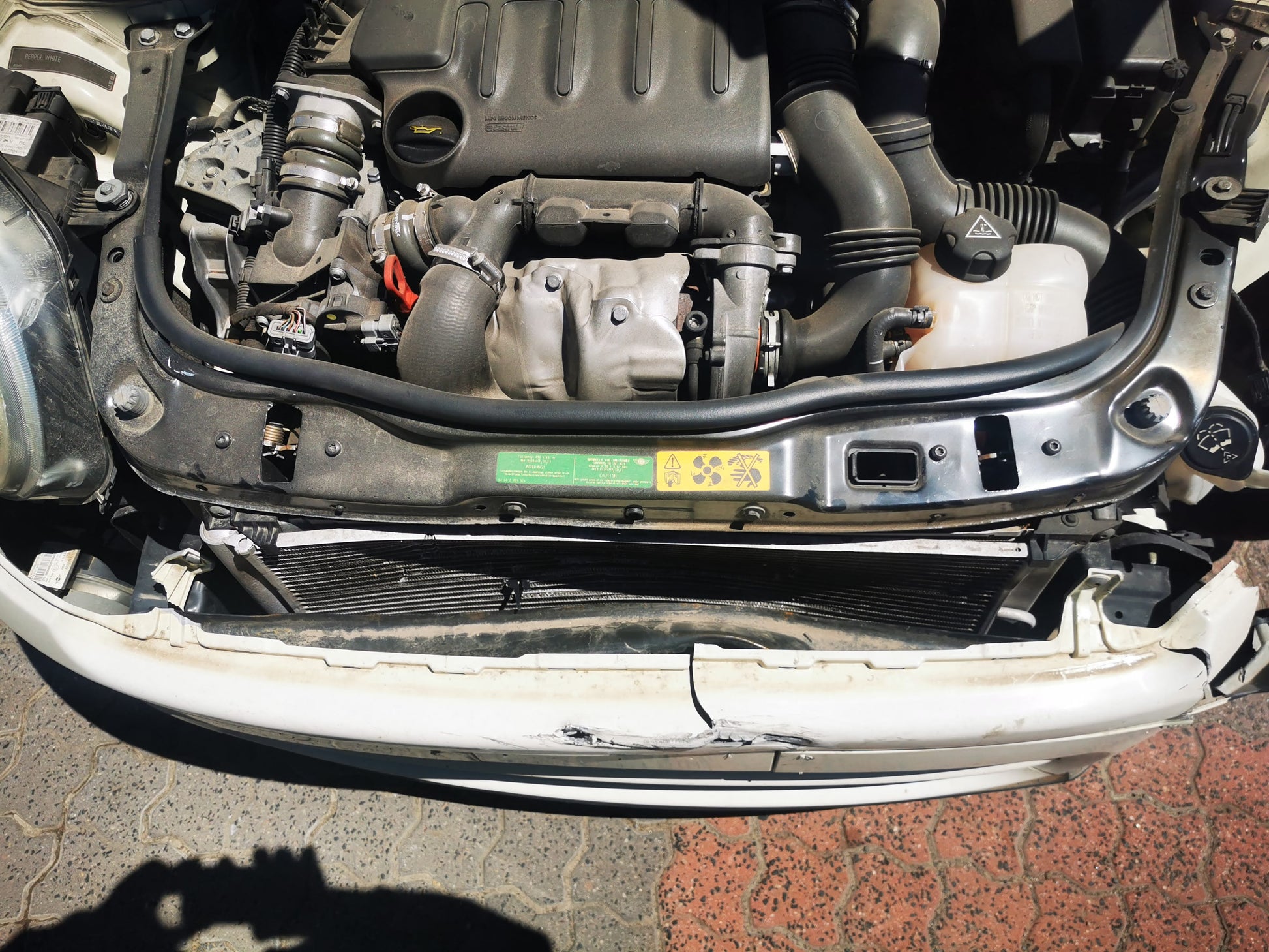 2009 MINI COOPER R55/R56/R57, WAGON/3DR HATCH/CABRIO, 03/07-05/14 41002755935 LEFT FRONT DOOR
