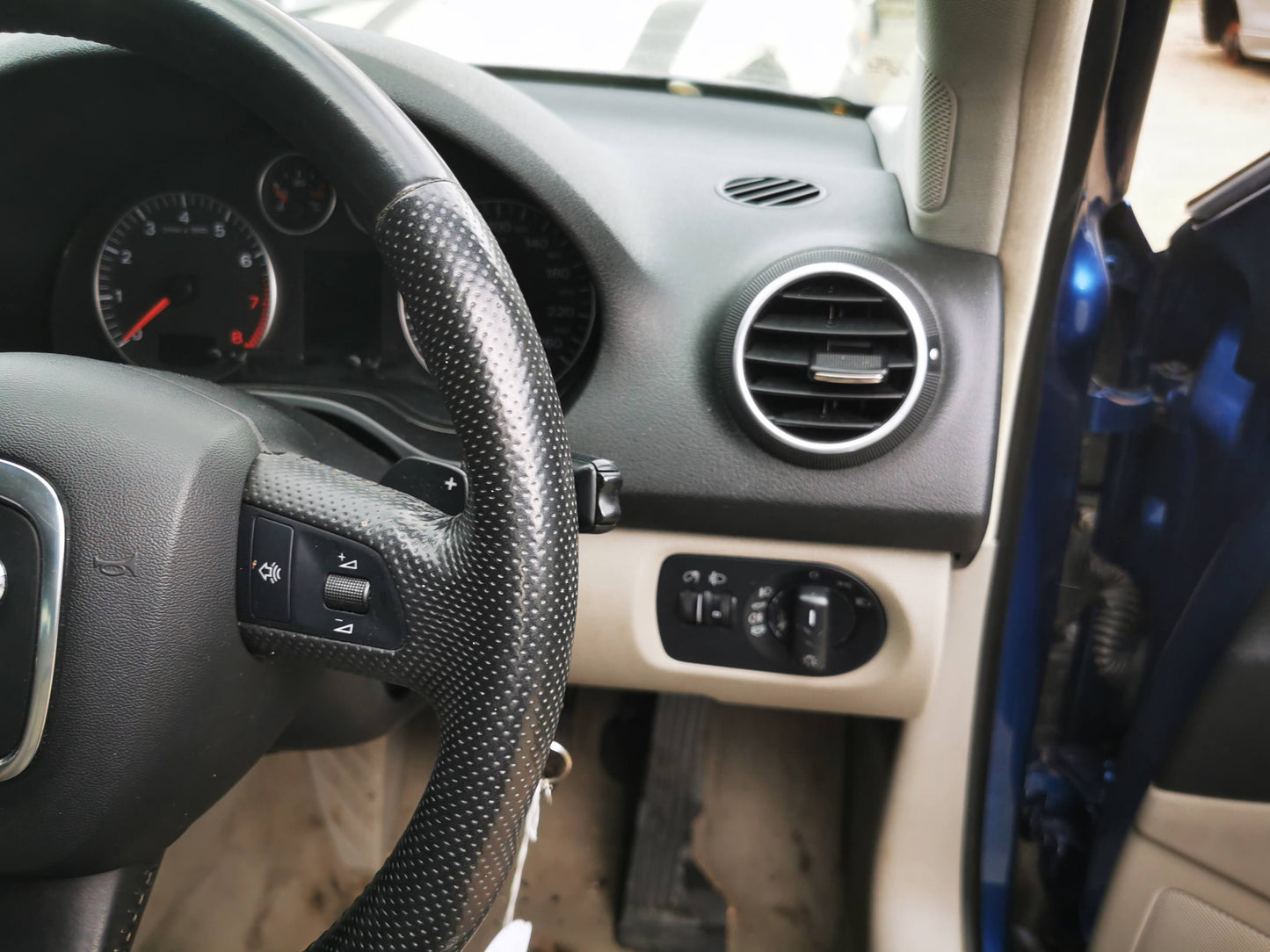 2005 AUDI A3 VINYL, BLACK, W/ AUDIO & CRUISE TYPE, HATCH, 8P, 06/04-04/13 4F0951527E STEERING WHEEL