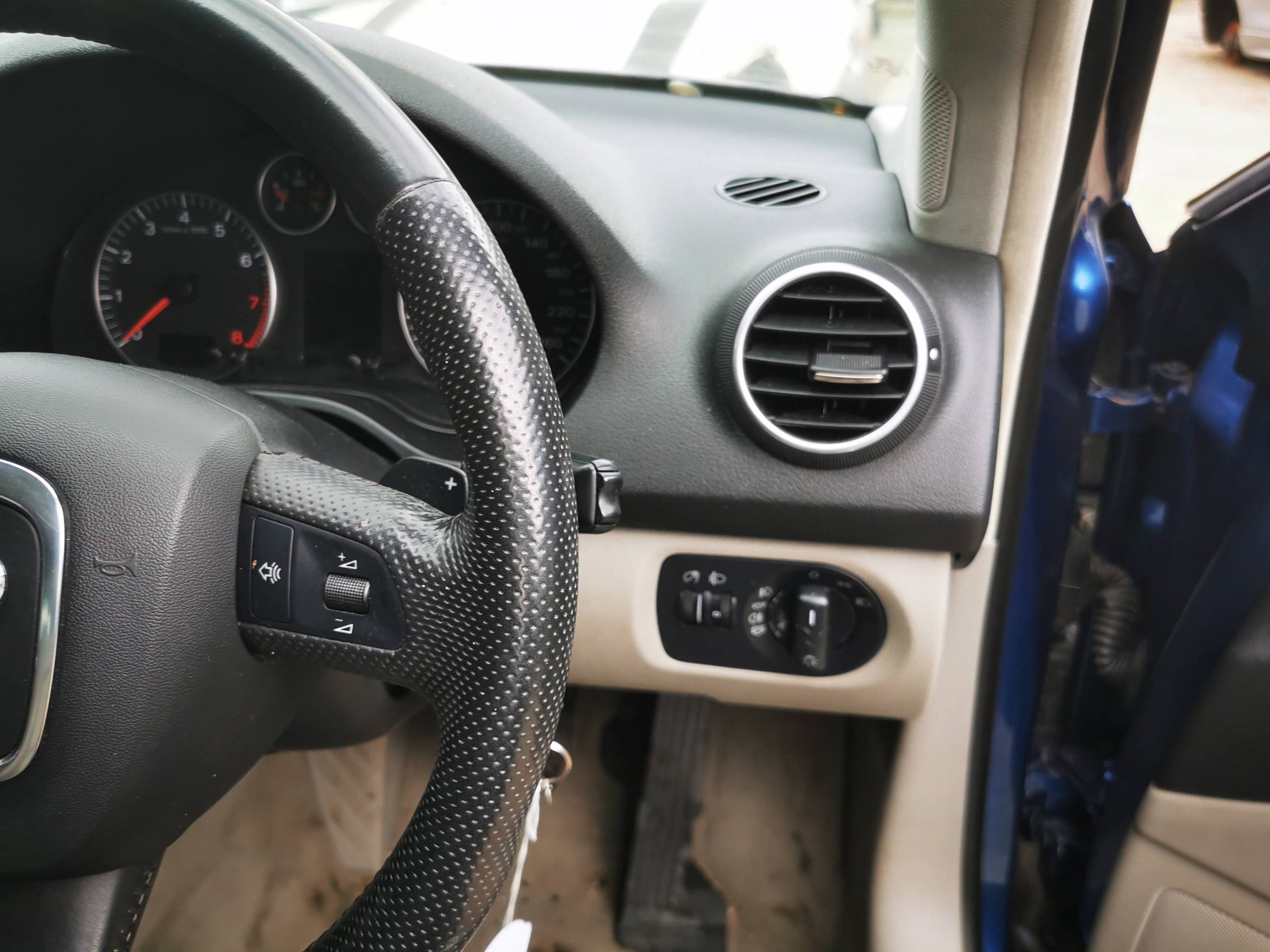 2005 AUDI A3 VINYL, BLACK, W/ AUDIO & CRUISE TYPE, HATCH, 8P, 06/04-04/13 4F0951527E STEERING WHEEL