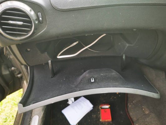 2010 ALFA ROMEO 147 RIGHT FRONT DOOR LOCK, 09/01-12/10 46800415 DOOR BOOT GATE LOCK