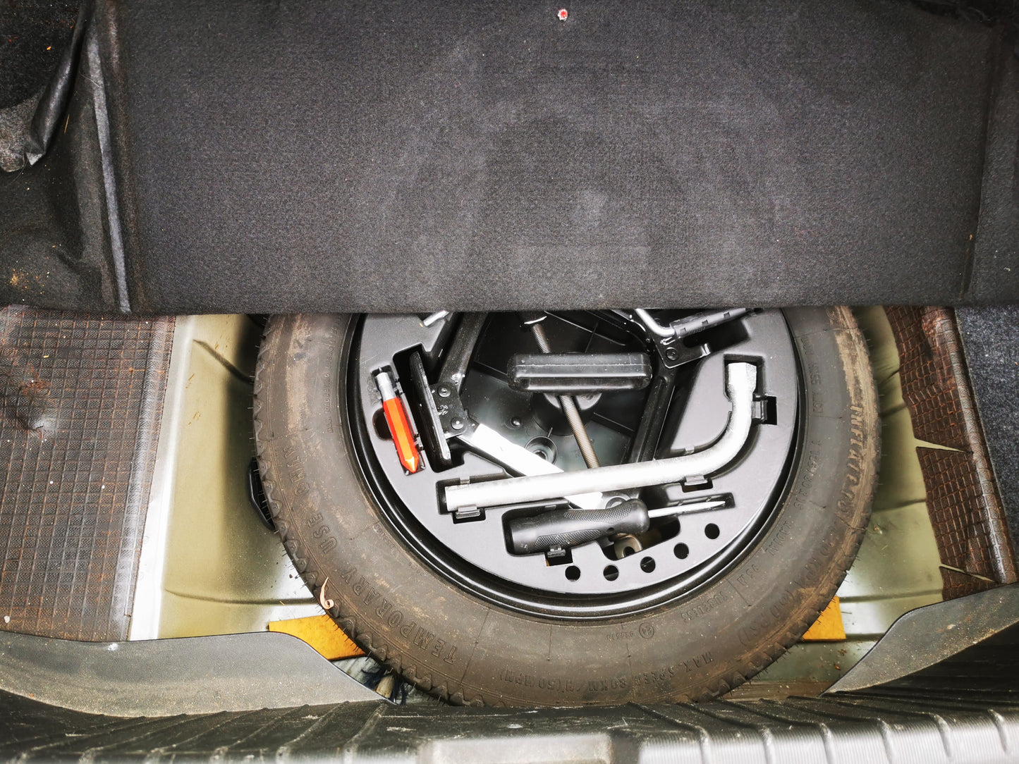 2010 ALFA ROMEO 147 RIGHT FRONT DOOR LOCK, 09/01-12/10 46800415 DOOR BOOT GATE LOCK