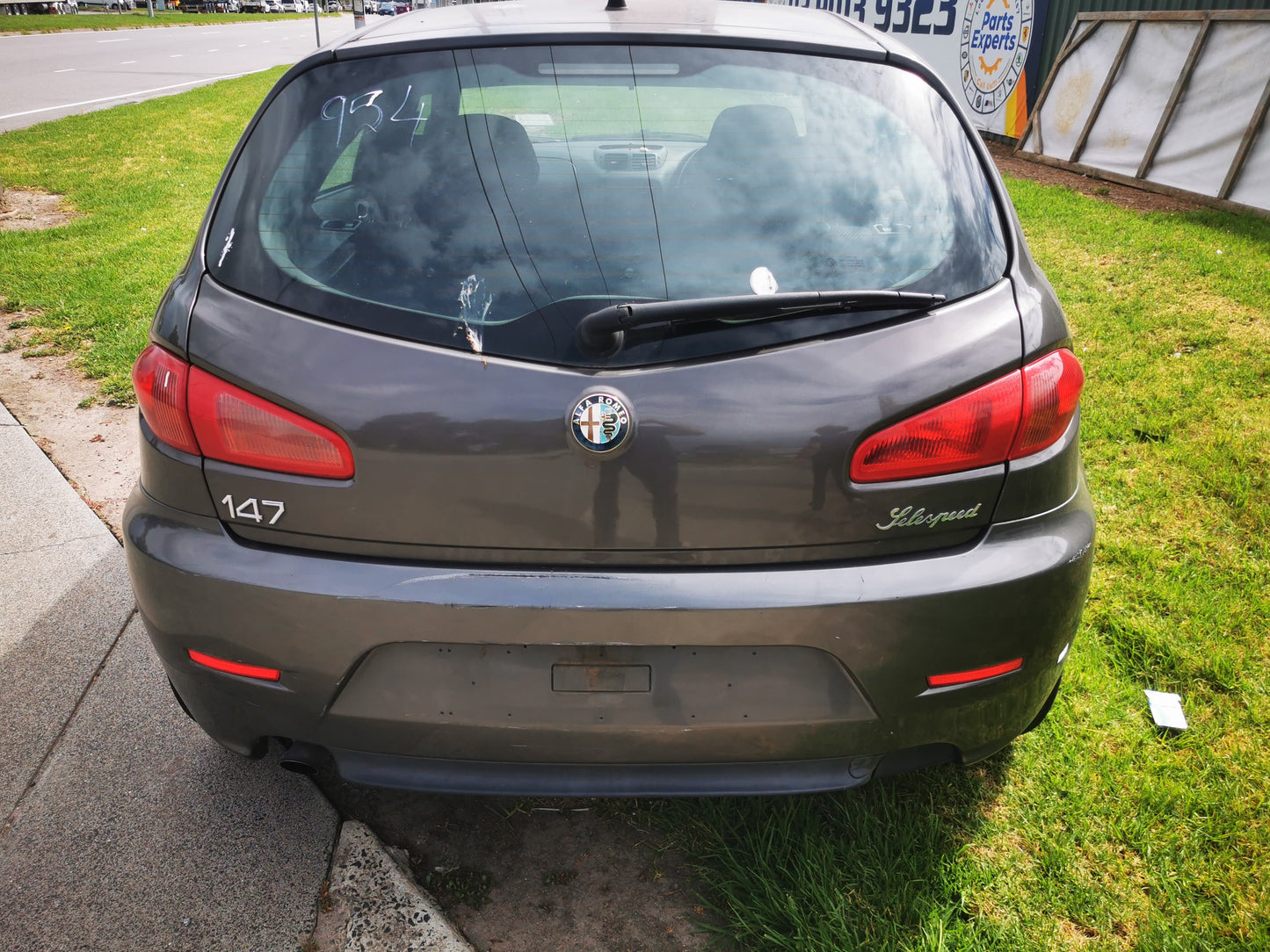 2010 ALFA ROMEO 147 LEFT FRONT DOOR LOCK, 09/01-12/10 46800416 DOOR BOOT GATE LOCK