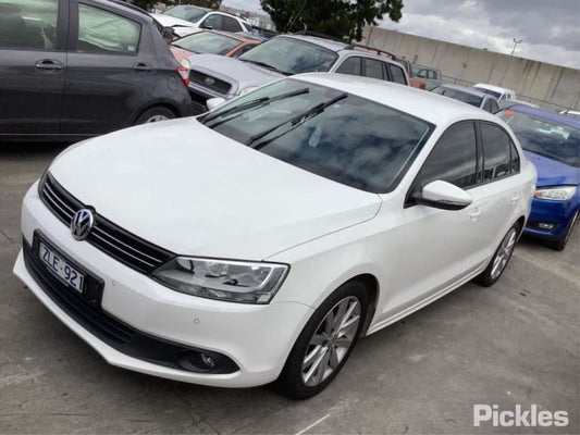 2012 VOLKSWAGEN JETTA DISPLAY & HEAD UNIT, (RCD310), 1B, 02/11-06/15 1K0057186AN RADIO CD DVD SAT TV