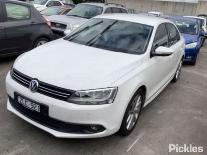 2012 VOLKSWAGEN JETTA DISPLAY & HEAD UNIT, (RCD310), 1B, 02/11-06/15 1K0057186AN RADIO CD DVD SAT TV