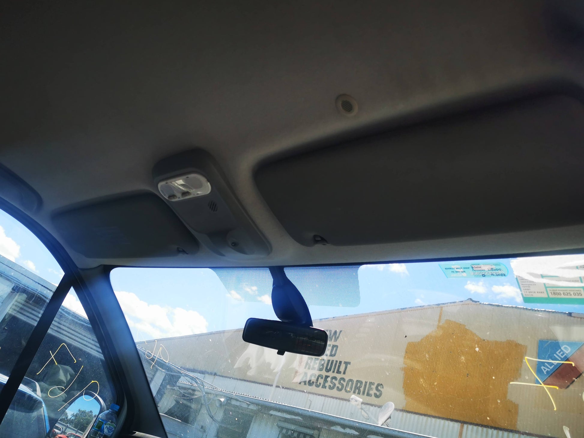 2014 RENAULT TRAFIC BARN DOOR SURROUND, 270 DEGREE DOOR LWB (VF1FLBHB), X83, 05/07-12/14 7700793306 LEFT TAILLIGHT