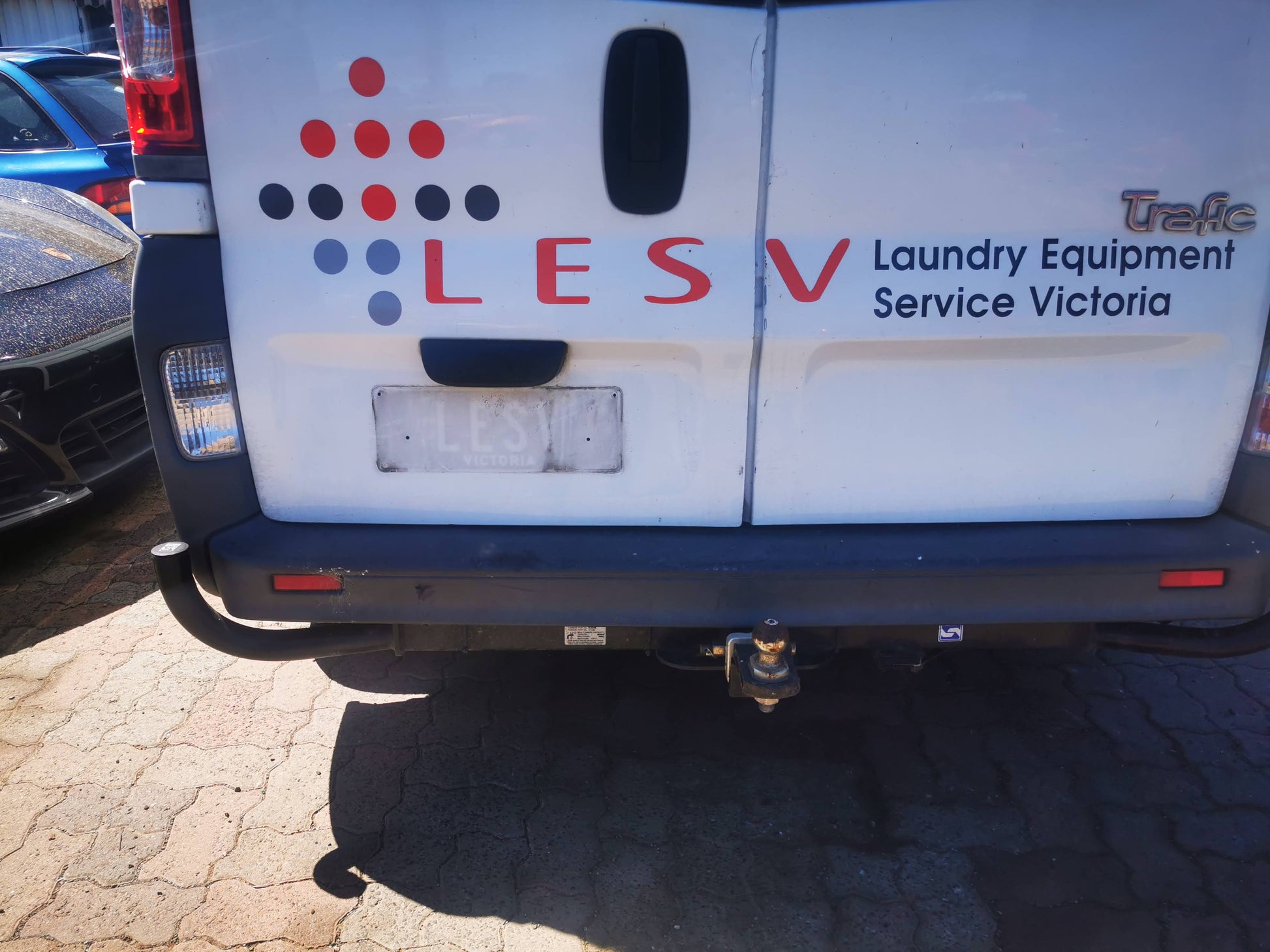 2014 RENAULT TRAFIC BARN DOOR SURROUND, 270 DEGREE DOOR LWB (VF1FLBHB), X83, 05/07-12/14 7700793306 LEFT TAILLIGHT