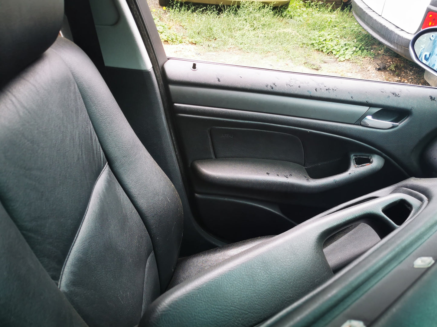 2000 BMW 3 SERIES E46, SEDAN/WAGON, 09/98-01/05 41517034151 LEFT FRONT DOOR