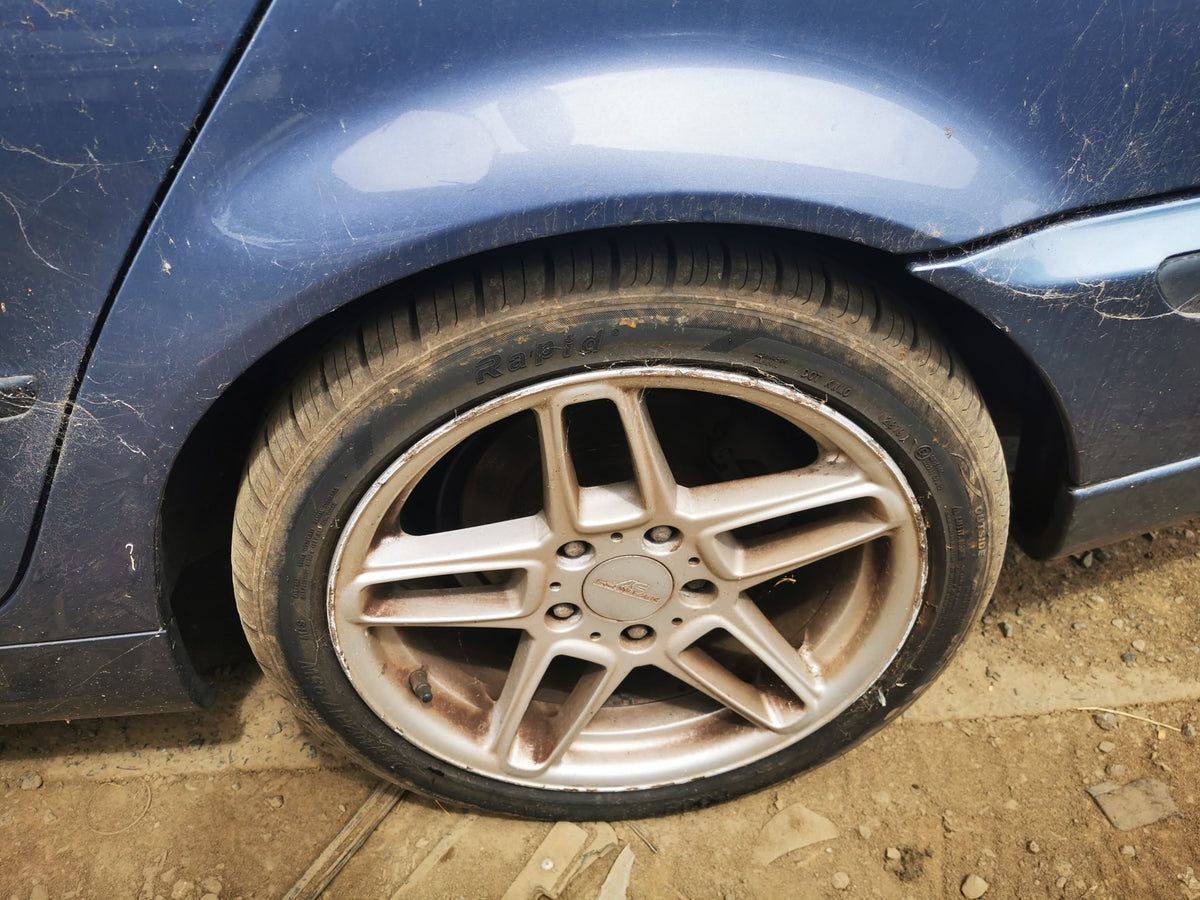 2000 BMW 3 SERIES E46, SEDAN/WAGON, 09/98-01/05 51338196026 RIGHT FRONT DOOR WINDOW